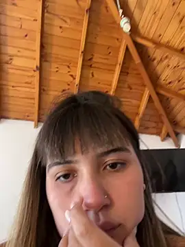 miicbebita 网络视讯表演