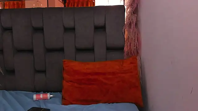 Živý XXX chat EMILYALEJANDRA