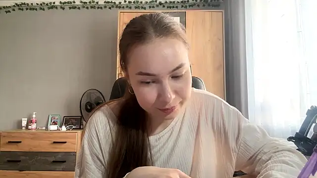 Milaissocute Adlı Modelin Canlı XXX Sohbeti