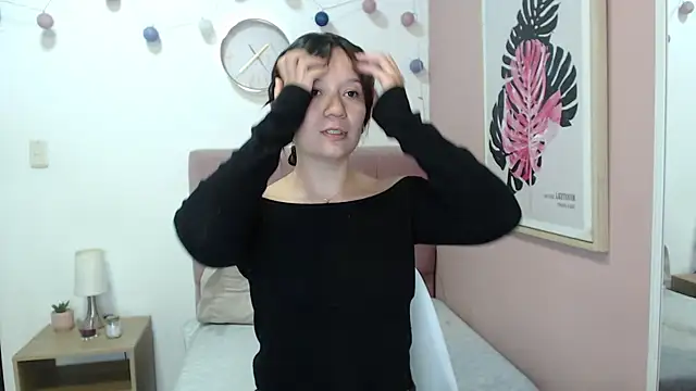 lanna_1878 Adlı Modelin Canlı XXX Sohbeti