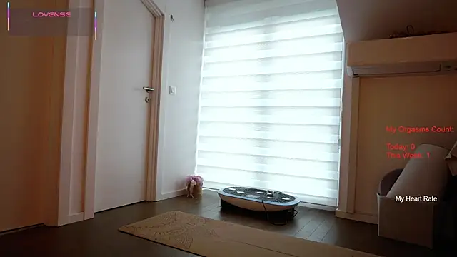 XXX chat uživo modela GingerAleMILF