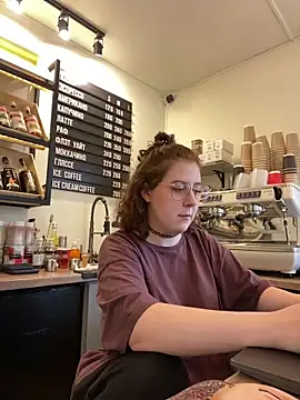 cinnabon_'s Live XXX Chat