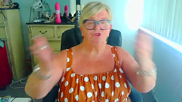 BridgetBlueEyes' Webcam Show