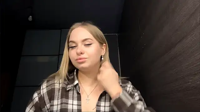 MiaLiluna – Naživo XXX chat
