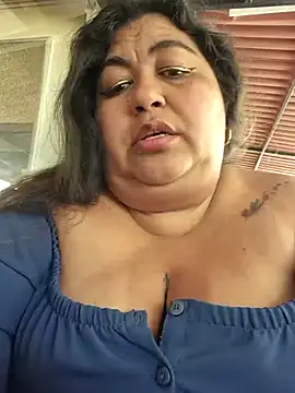 curvy_diva_ élő XXX-chatje