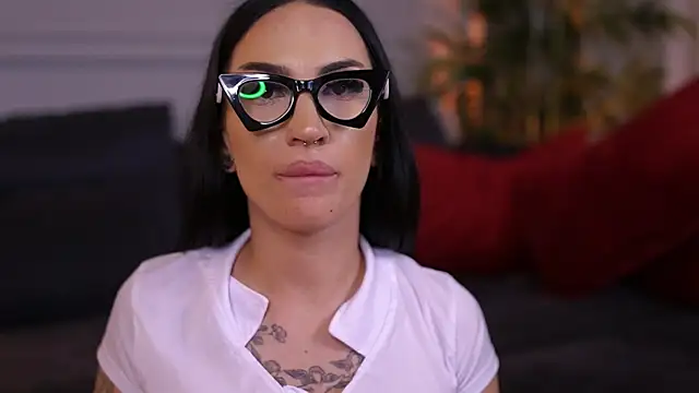 Вебкам-шоу KyraReign