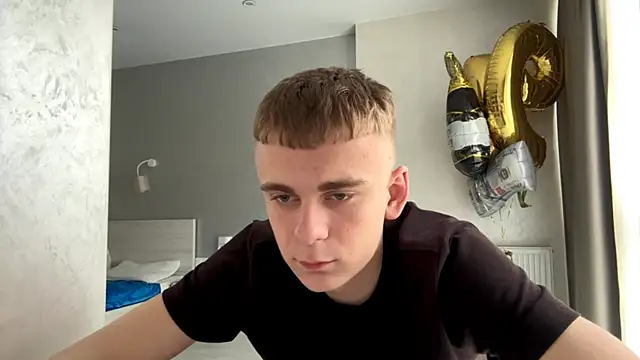 SoloFury Chat XXX in diretta