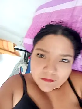 Scarlet_blaze_outdoors Adlı Modelin Canlı XXX Sohbeti