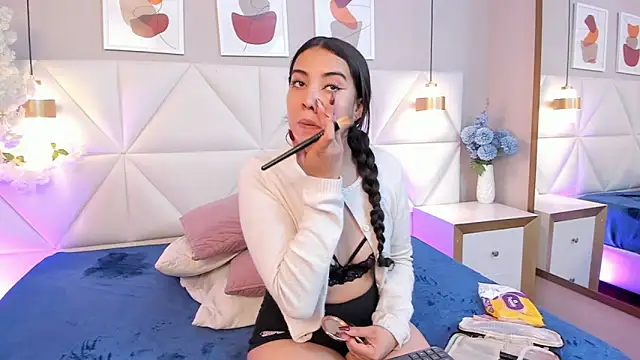 Holly_Garcia_'s Live XXX Chat