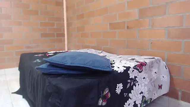 Montserrat_Jay Live XXX-Chat