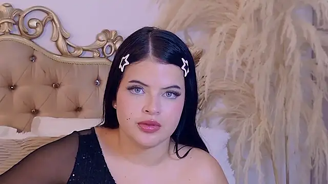 Elodie_Laurent Adlı Modelin Canlı XXX Sohbeti