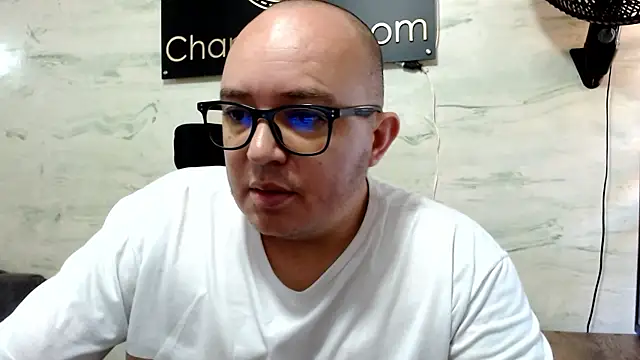 Show modela maximo_daddy na web-kameri