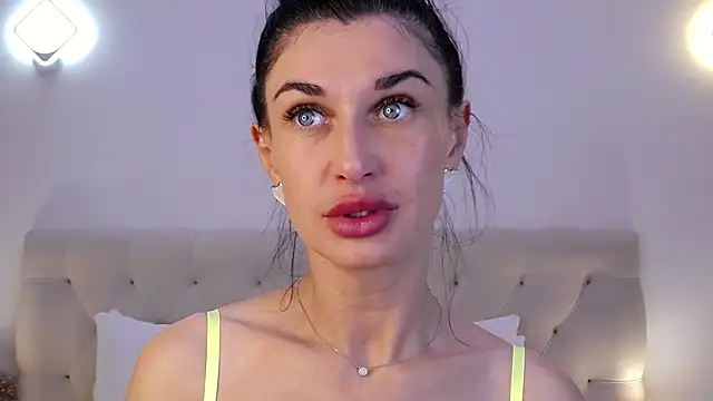 AriannaCruise Adlı Modelin Canlı XXX Sohbeti