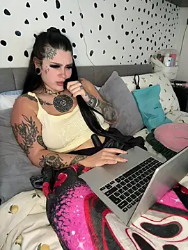 tempzzz12's Webcam Show