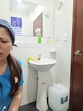 SARA_21-'s Live XXX Chat