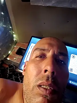 Mikeyjoe2840 Show in webcam