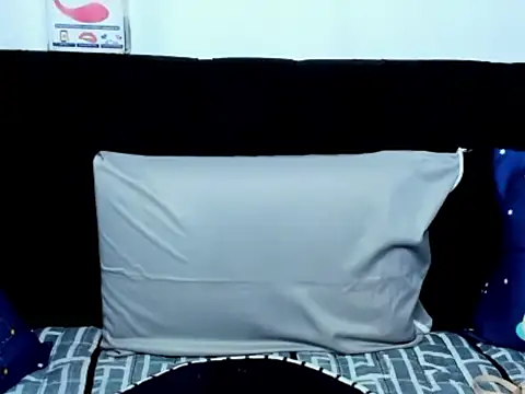 12inchesselfsuck's Webcam Show