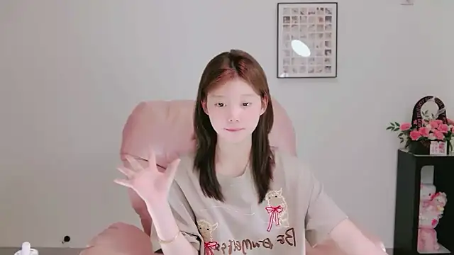yang_12 在線直播表演