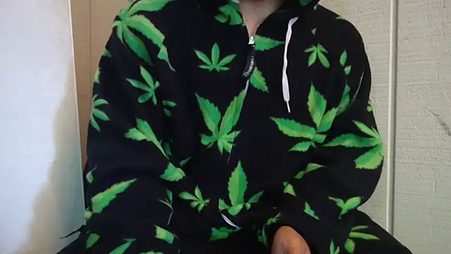 Lonelyboiatl Show in webcam