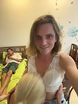 nikkiasspussy Webcamshow