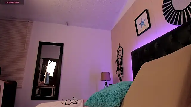LolaVillalobos' Live XXX Chat