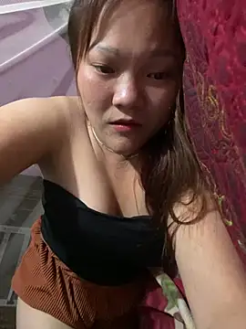 m-mbae 即時 XXX 聊天