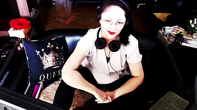 XXX chat uživo modela Imperatriza