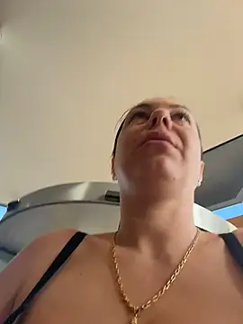 SexxyMeriem's Webcam Show