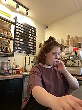 cinnabon_'s Live XXX Chat