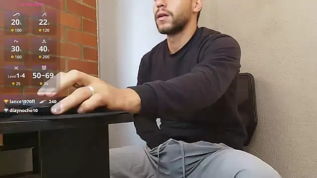 Leandro_valenzuela Chat XXX live