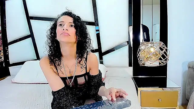 Chatroom XXX en direct de AriannaRussell_