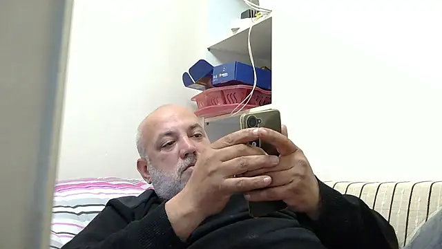 husoizmir's Live XXX Chat