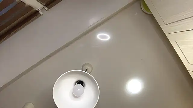 ZaraGuyette Adlı Modelin Canlı XXX Sohbeti