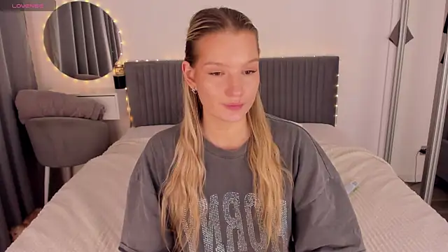CassieRayss' Live XXX Chat