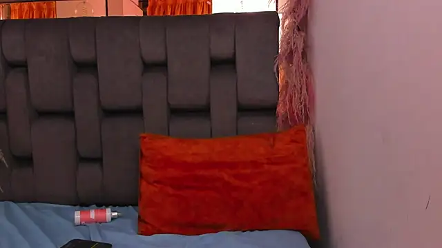 Chat +18 de EMILYALEJANDRA ao vivo