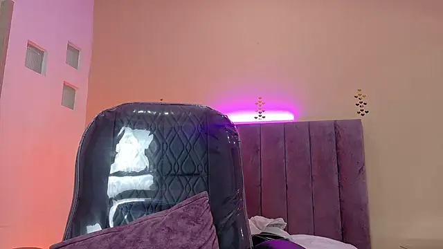 Nascary_Fox live XXX chat