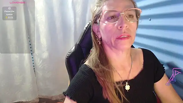 Chayla_Ruiz Adlı Modelin Canlı XXX Sohbeti