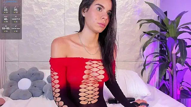 Онлайн чат XXX AnahinClar