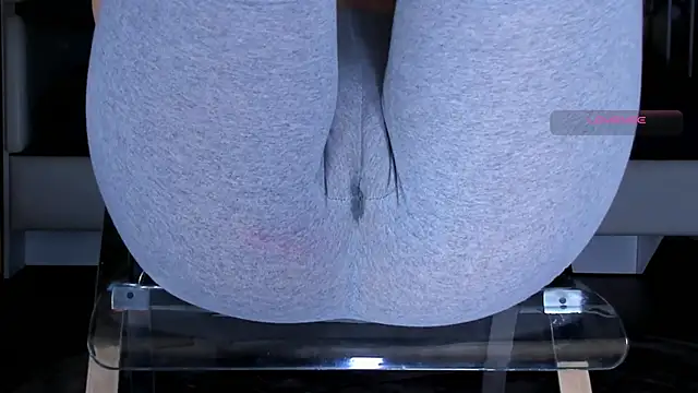 Czat XXX na żywo – Cameltoe_squirt_inPants