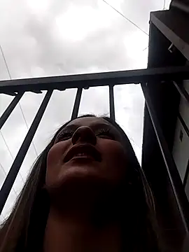 CynthiaMore 即時 XXX 聊天