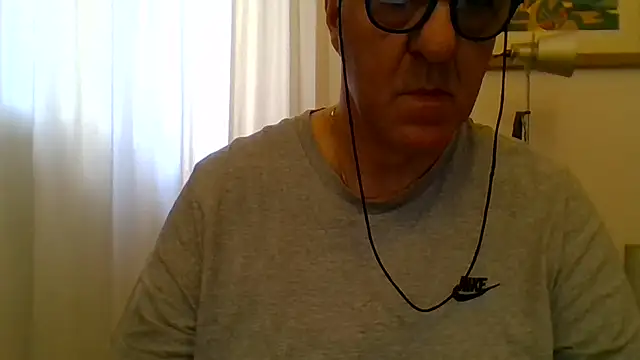 XXX chat uživo modela ANONIMO7735