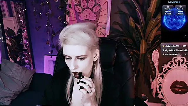 Noah_ElmerX élő XXX-chatje