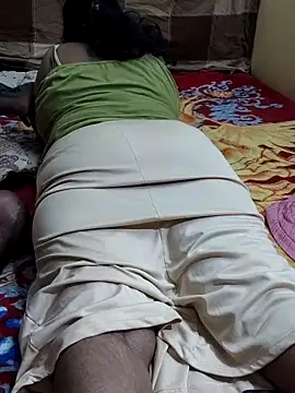 Yoursriya25 লাইভ XXX চ্যাট