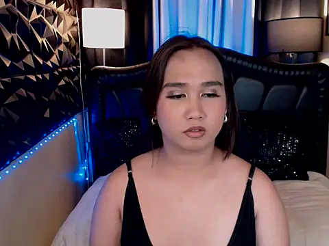 Show modela KatalunaBrown na web-kameri
