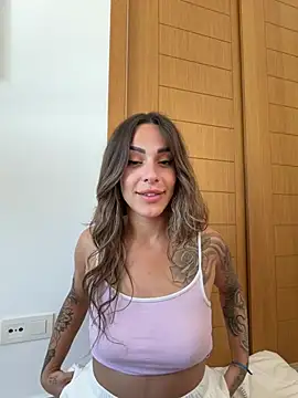 -Alisan Webbikameraesitys