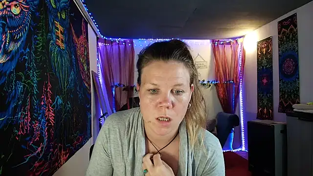 CallMeMarian Webbikameraesitys