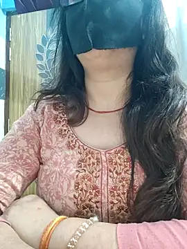 Aishwaryaa_69's Live XXX Chat