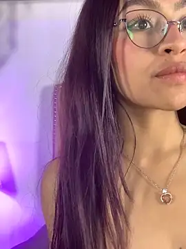 XXX chat uživo modela Littlejade_dh