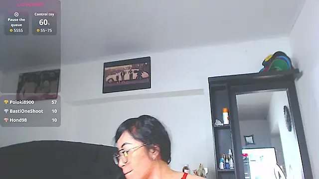 Vicky_hotmilf 即時 XXX 聊天