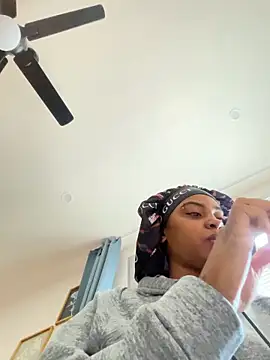 TheRealOshunQueen's Live XXX Chat